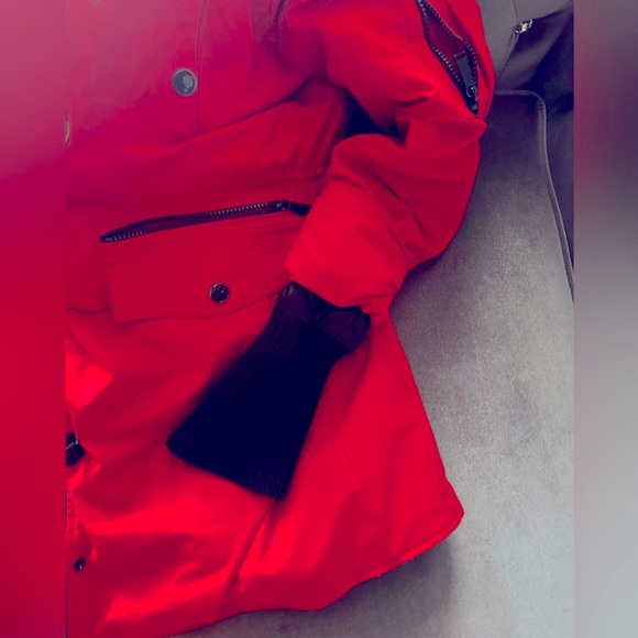 BCBGeneration Red Hooded Coat w/ Detachable Faux Fur & Black Sweater Cuf… - Picture 4 of 6